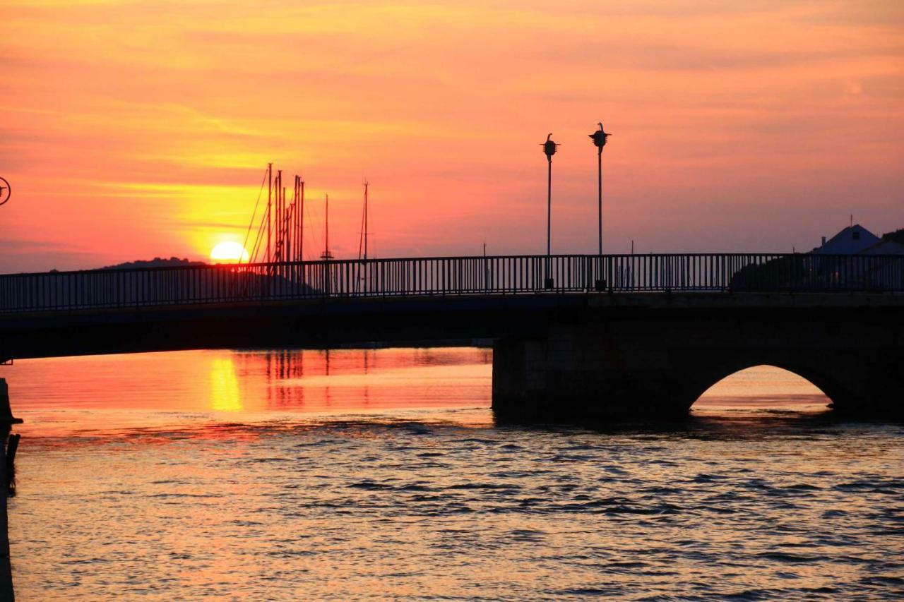 Apartmani Prova Tisno Kültér fotó